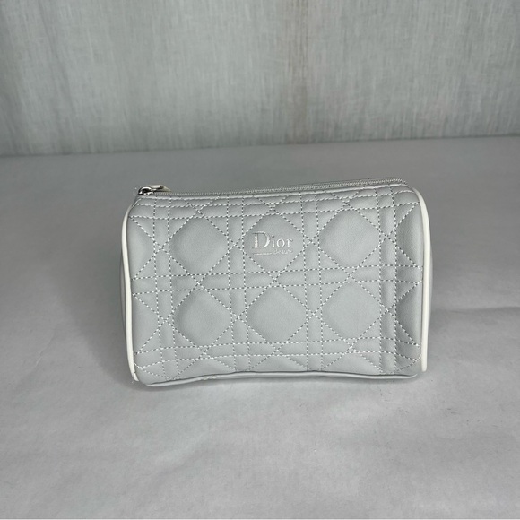 Dior make up bag - Picture 3 of 4
